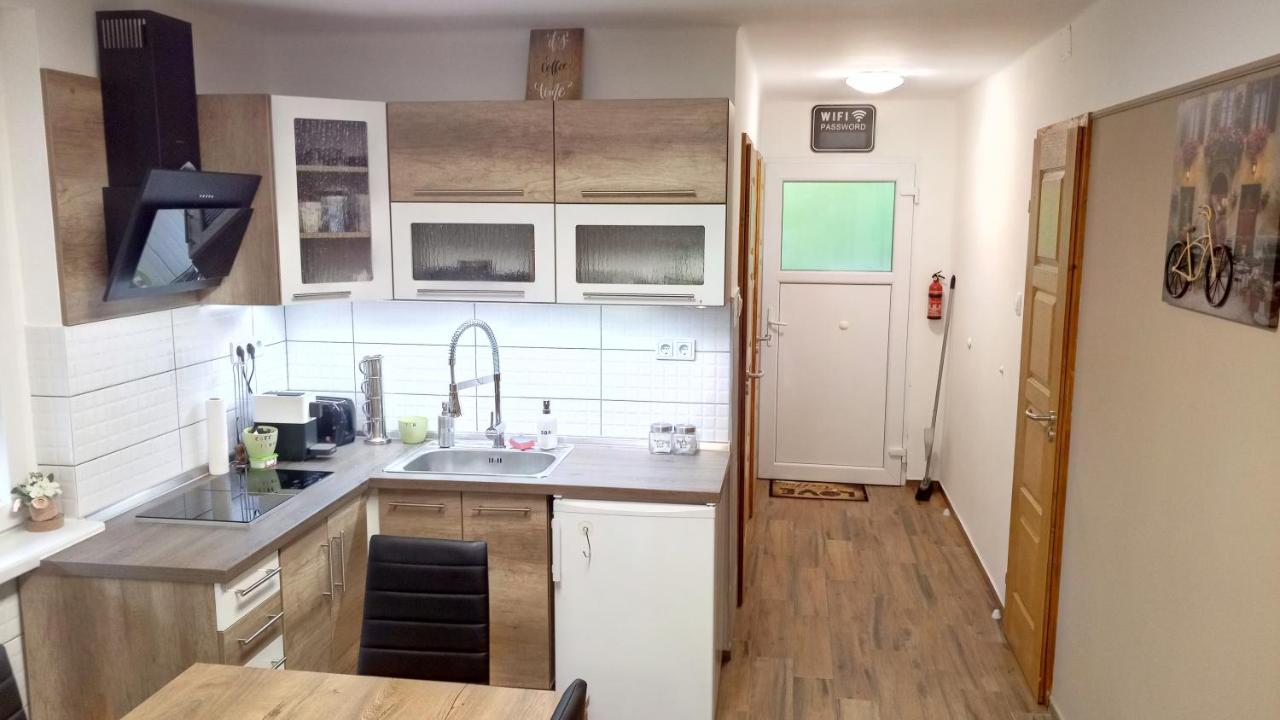 Golden Apartman Орошхаза Экстерьер фото